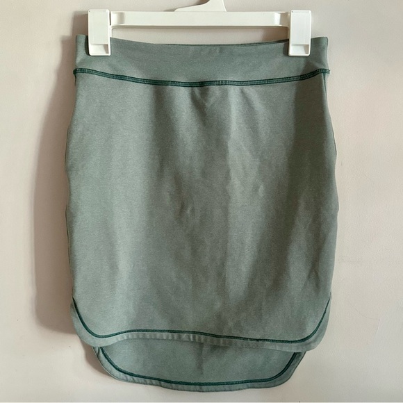 🩶 Lululemon Green Athletic Skirt - Size 4 🩶 - Picture 4 of 6